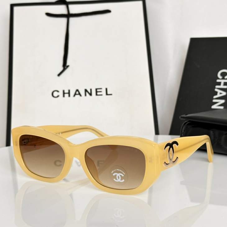 Picture of Chanel Sunglasses _SKUfw79399280fw